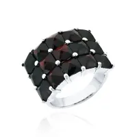 Кольцо из серебра с натуральным гранатом