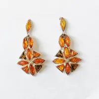 Серьги пусеты из серебра с натуральным янтарем