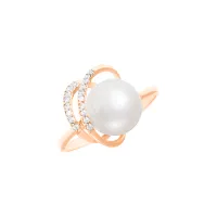 Золотое кольцо с жемчугом и фианитом