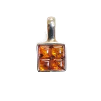 Подвеска из серебра с натуральным янтарем