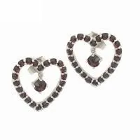 Серьги-пусеты из серебра с натуральным гранатом