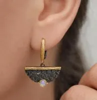 Серьги из серебра с натуральным белым опалом