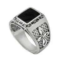 Мужское кольцо печатка из черненого серебра с лидитом