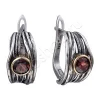 Серьги из черненого серебра с гранатом и позолотой