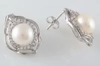 Серьги из серебра с жемчугом и фианитами