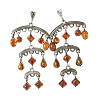 Серьги пусеты из серебра с натуральным янтарем