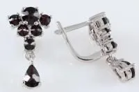 Серьги из серебра с натуральным гранатом