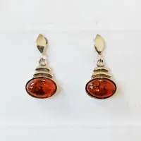 Серьги пусеты из серебра с натуральным янтарем