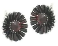 Серьги из серебра с натуральным гранатом