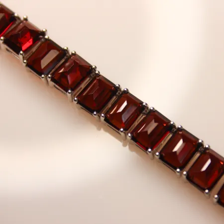 Колье из серебра с натуральным гранатом