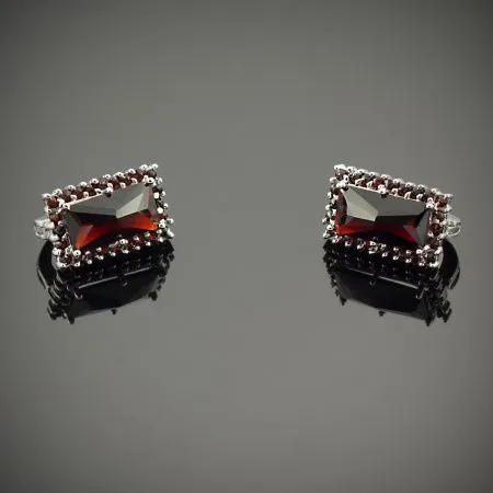 Серьги из серебра с натуральным гранатом