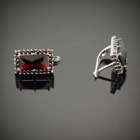 Серьги из серебра с натуральным гранатом