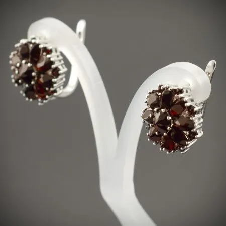 Серьги из серебра с натуральным гранатом