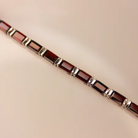 Колье из серебра с натуральным гранатом