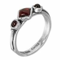 Кольцо из серебра с натуральным гранатом