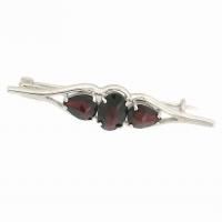 Брошь из серебра с натуральным гранатом