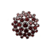 Брошь из серебра с натуральным гранатом