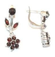 Серьги из серебра с натуральным гранатом