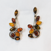 Серьги пусеты из серебра с натуральным янтарем