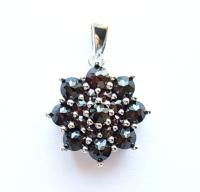 Подвеска из серебра с натуральным гранатом