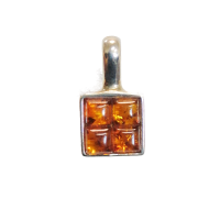 Подвеска из серебра с натуральным янтарем