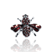 Брошь-подвеска из серебра с натуральным гранатом