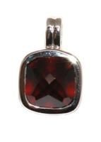 Подвеска из серебра с натуральным гранатом