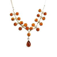 Колье из серебра с натуральным янтарем