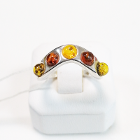 Кольцо из серебра с натуральным янтарем