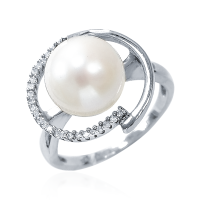Кольцо из серебра с натуральным жемчугом и фианитами