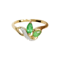 Кольцо из красного золота с изумрудами и бриллиантами