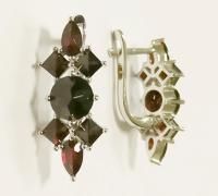 Серьги из серебра с натуральным гранатом