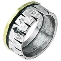 Широкое кольцо в этническом стиле из черненого серебра с золотой пластиной