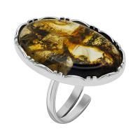Кольцо из серебра с натуральным янтарем