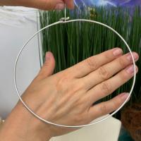 Колье-гривна из серебра без вставок