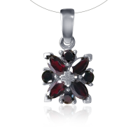 Подвеска из серебра с натуральным гранатом