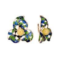 Серьги из позолоченного серебра с белым натуральным янтарем и эмалью