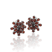 Серьги из серебра с натуральным гранатом