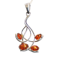 Подвеска из серебра с натуральным янтарем
