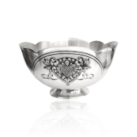 Серебряная чаша с черневым узором