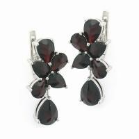 Серьги из серебра с натуральным гранатом