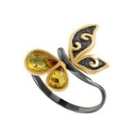 Кольцо из комбинированного серебра с янтарем и позолотой