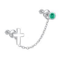 Асимметричные стильные серебряные серьги пусеты с зелёным фианитом