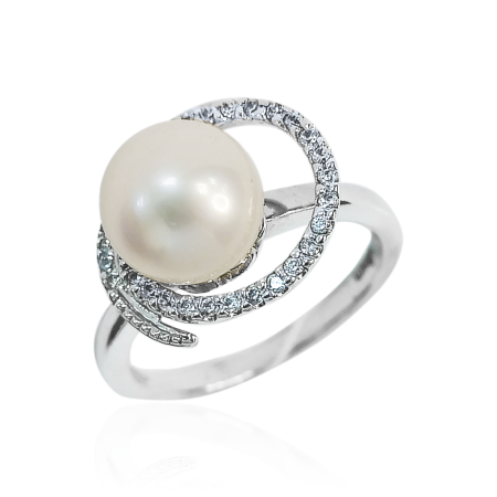 Кольцо из серебра с натуральным жемчугом и фианитами