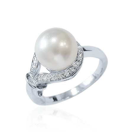 Кольцо из серебра с натуральным жемчугом и фианитами