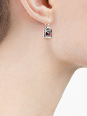 Серьги из серебра с гранатом DENO
