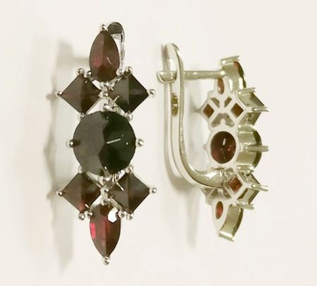 Серьги из серебра с натуральным гранатом