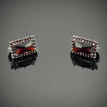 Серьги из серебра с натуральным гранатом