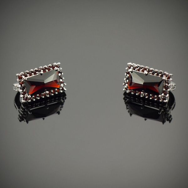 Серьги из серебра с натуральным гранатом