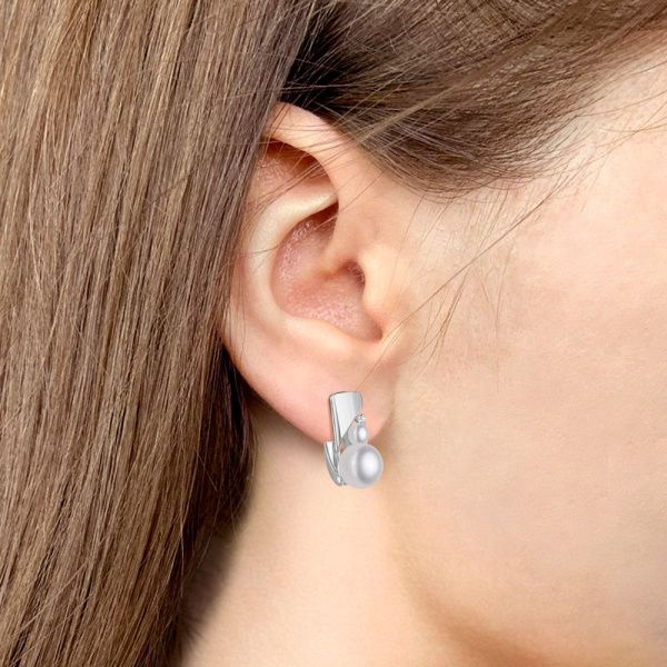Серьги из серебра с жемчугом и фианитами